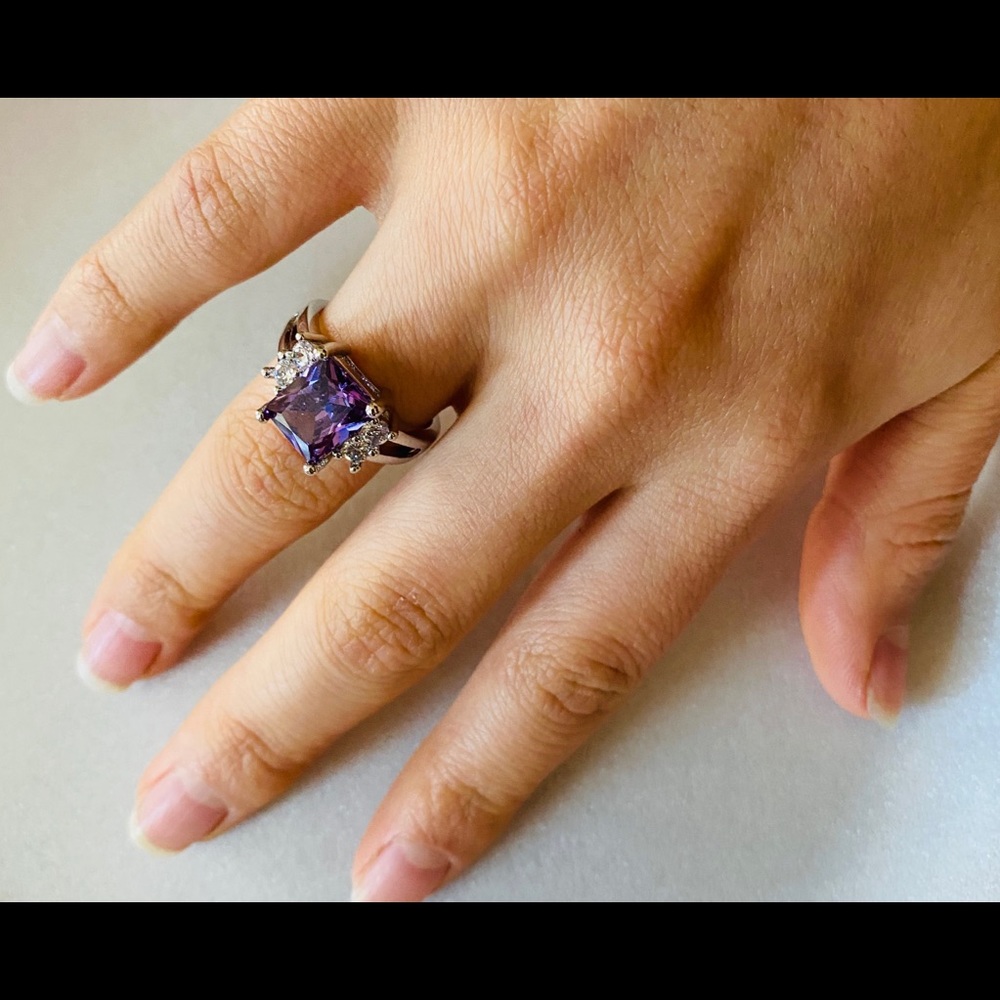 New Gorgeous Amethyst AAA Zircon Ring .925 Silver
